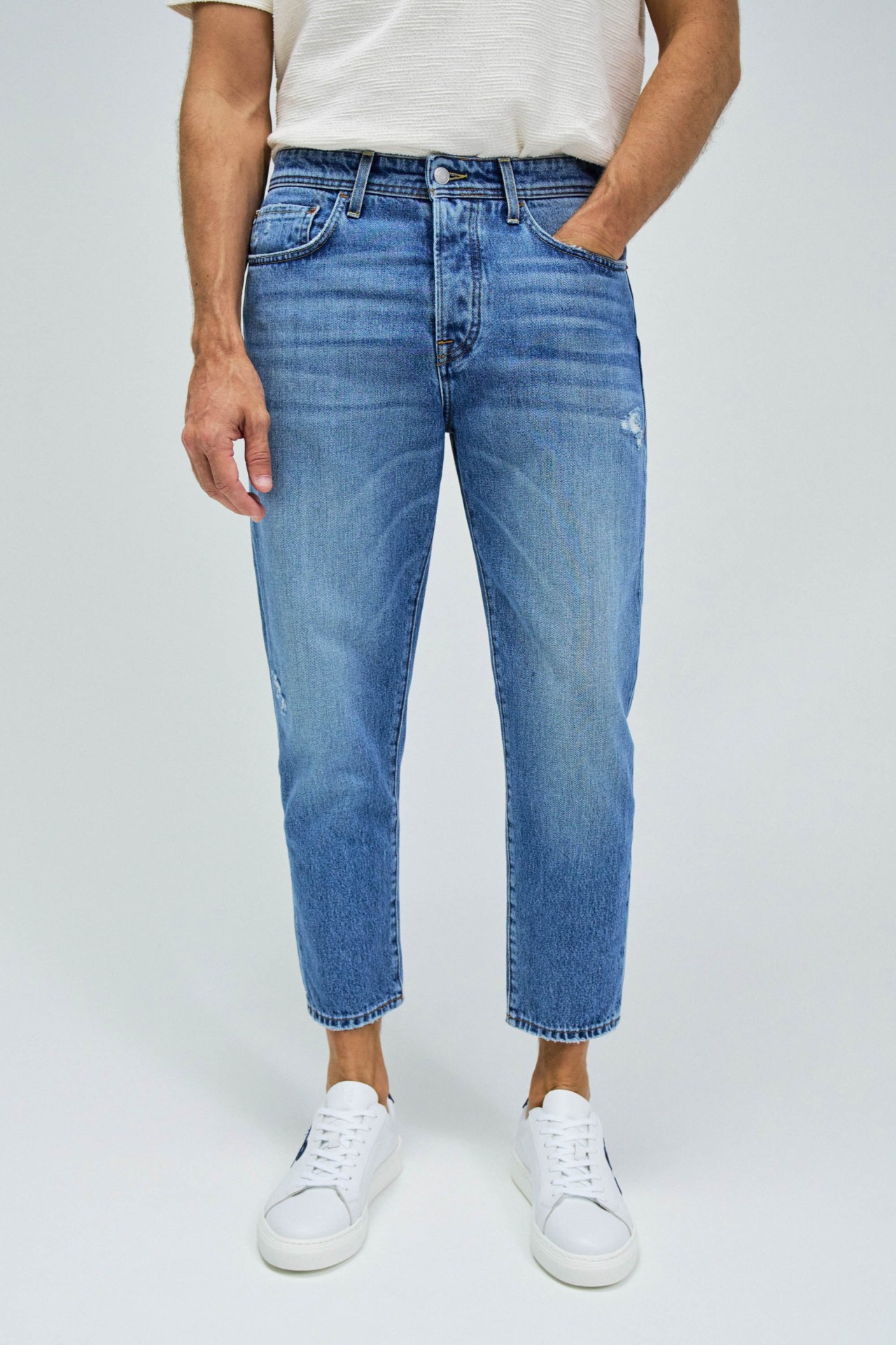 jeans-tapered-822png-1.jpg